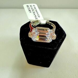 Tocara Annabelle Ring with Clear Gemstone size 7